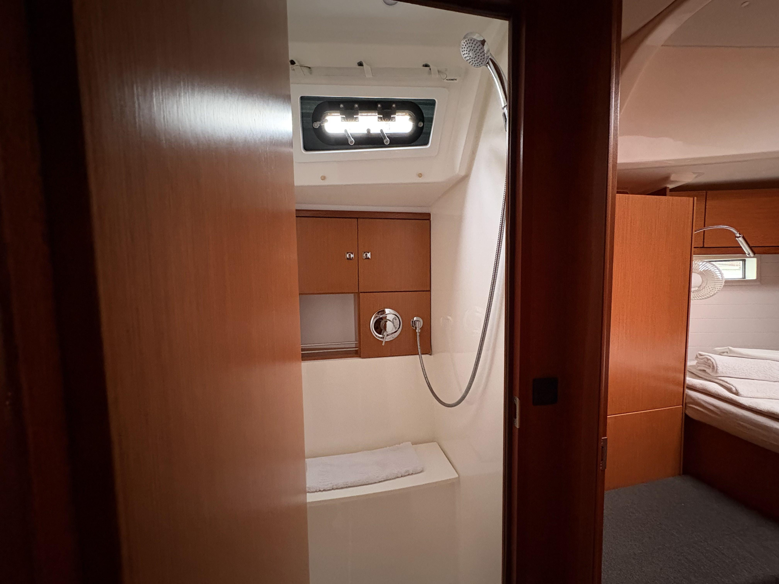Bavaria Cruiser 46 — photo 6