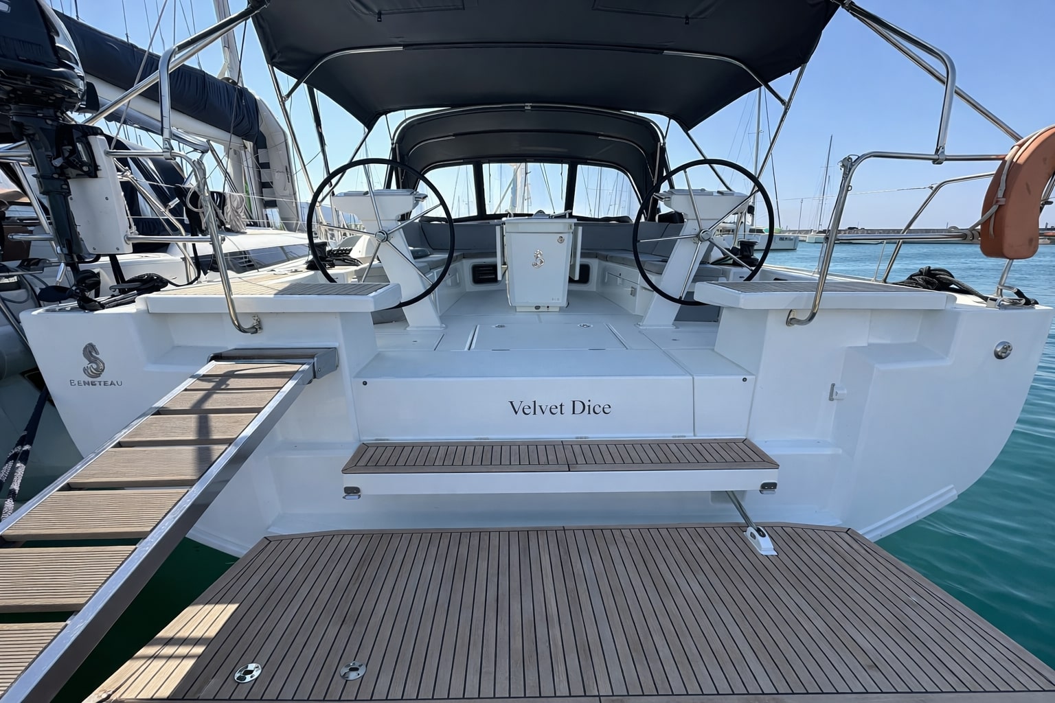 Oceanis 51.1 — photo 11