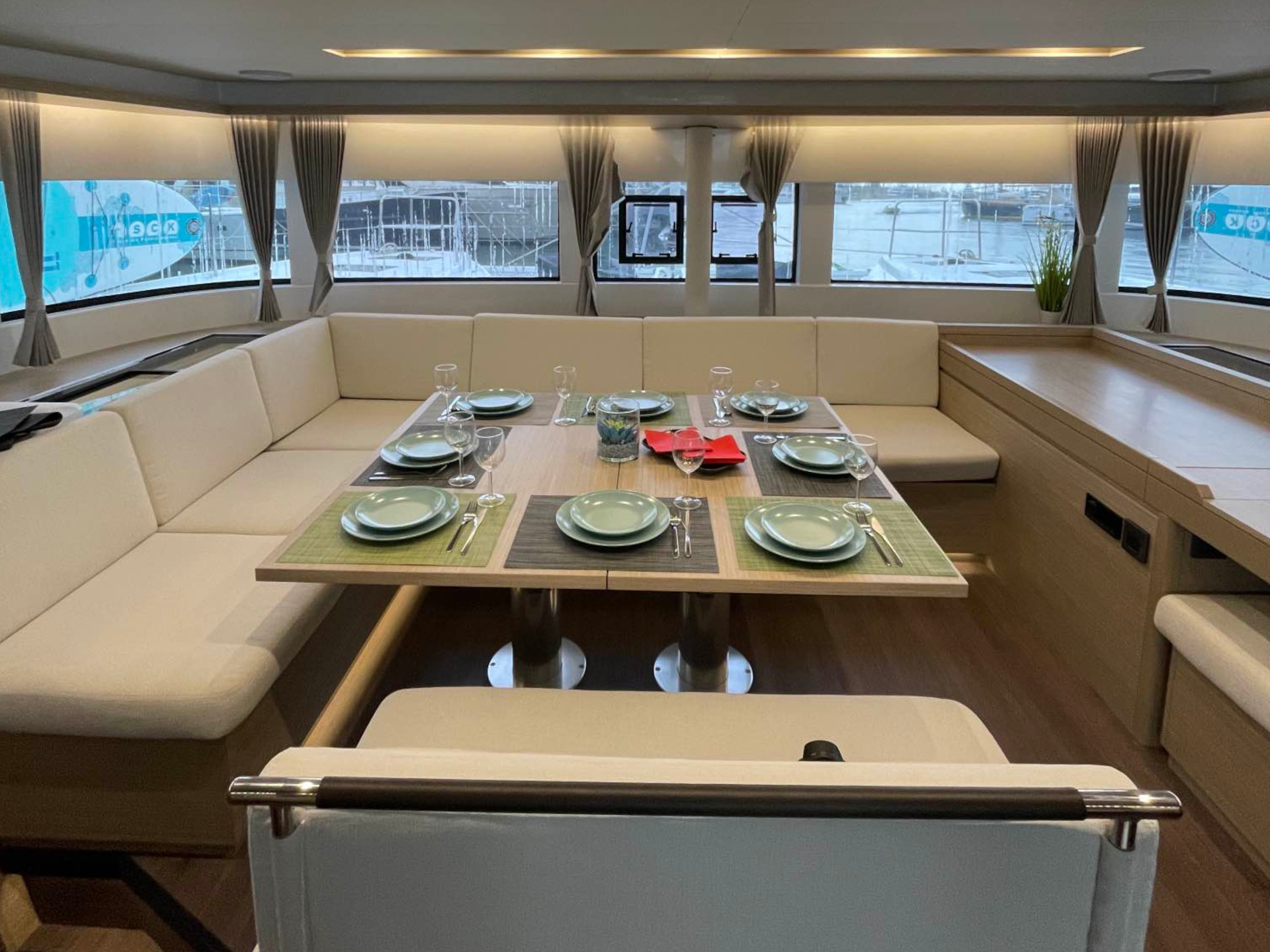 Lagoon 51 (LUXURY Equipped, SKIPPERED only) — photo 6
