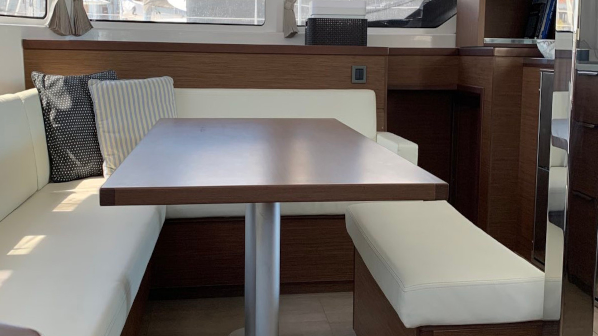 Lagoon 46 (AC, Gen, Watermaker) — photo 15
