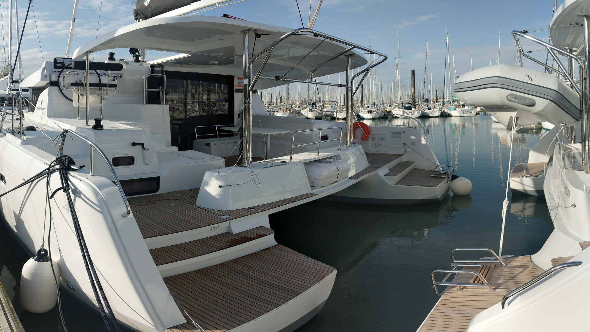 Lagoon 42 (AC, Gen, Watermaker) — photo 6