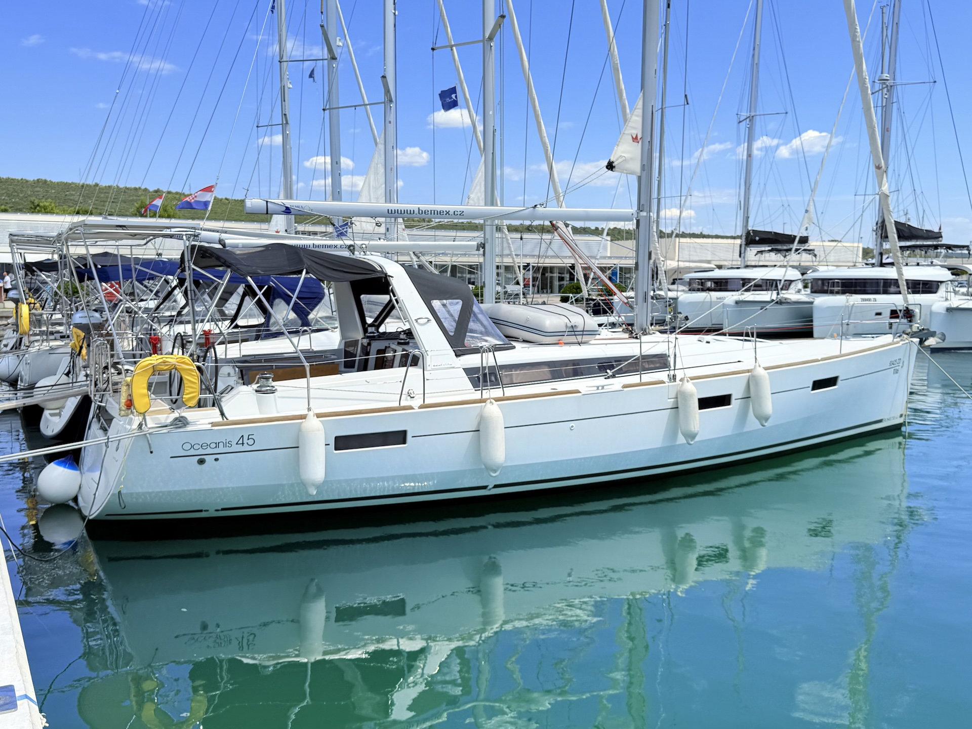 Oceanis 45 — photo 11