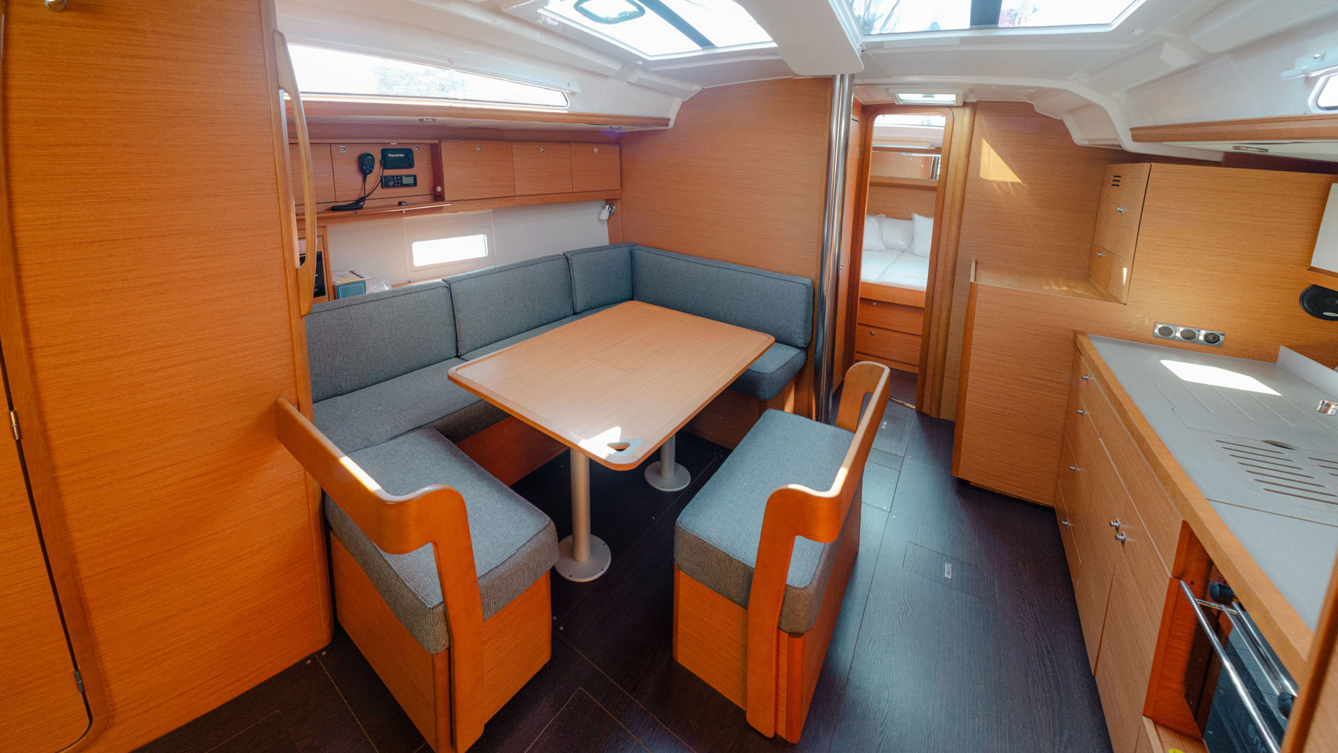 Dufour 430 — photo 16