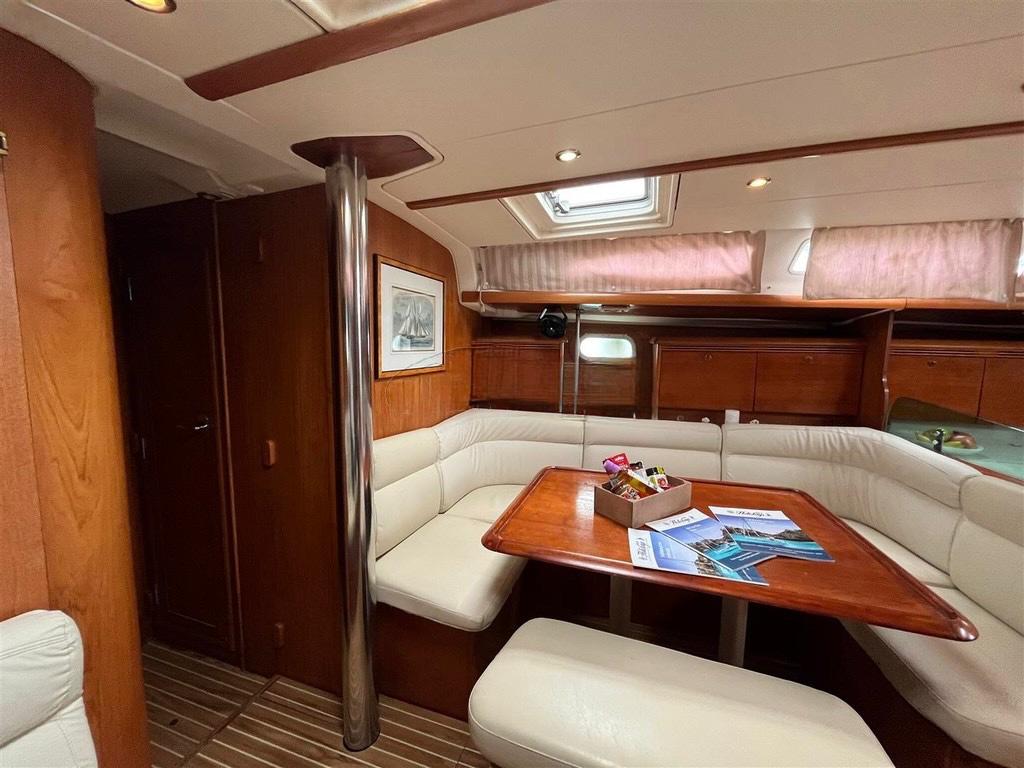 Sun Odyssey 43 — photo 3