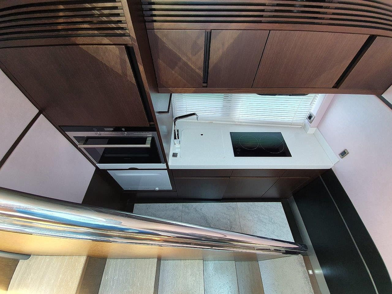 Galeon 700 Skydeck — photo 7