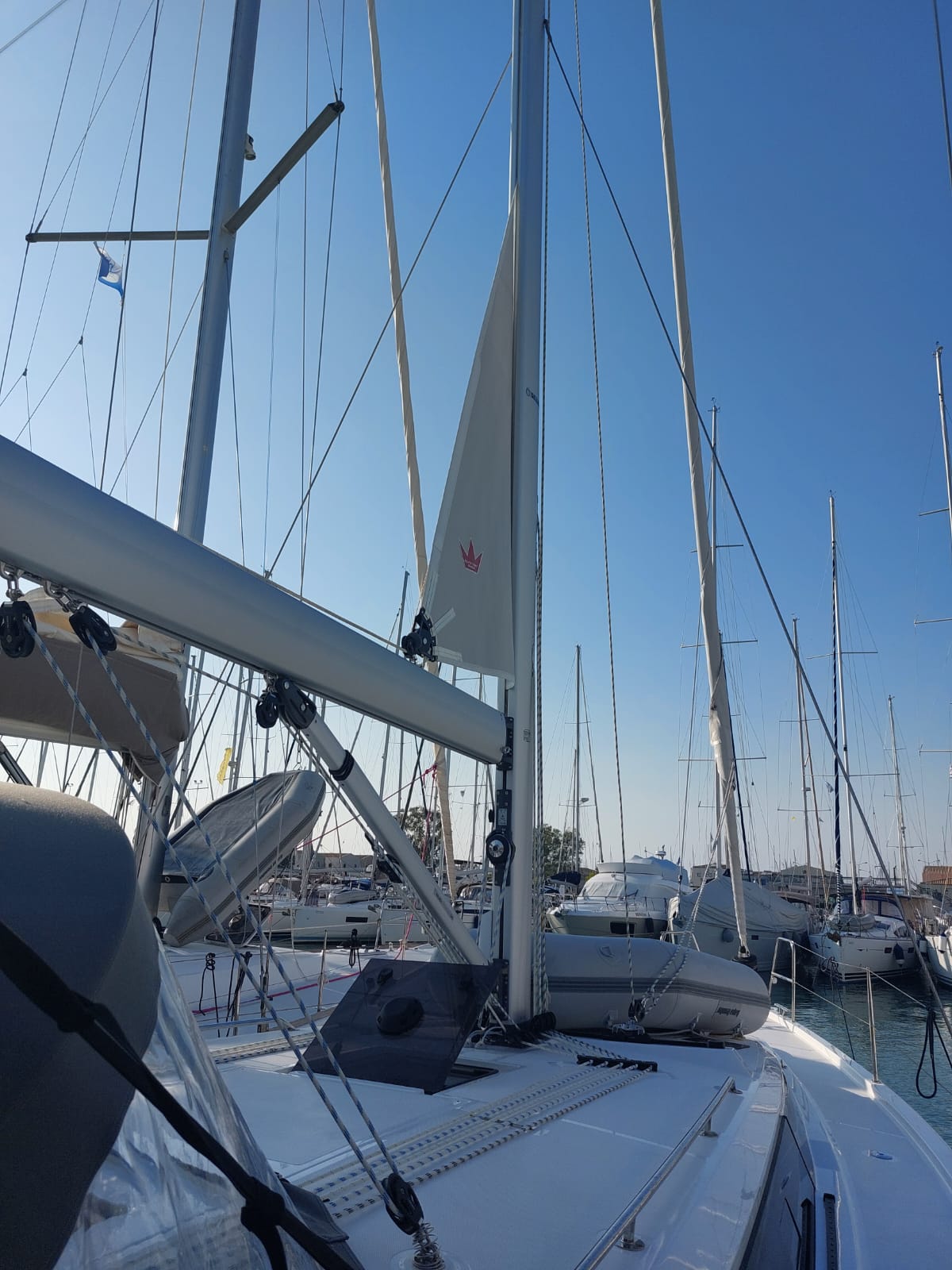 Bavaria C42 — photo 21
