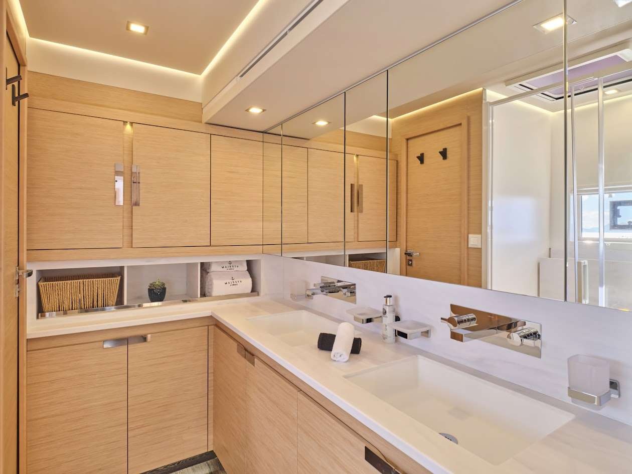 Fountaine Pajot Power Alegria 67 (5 cab) — photo 5