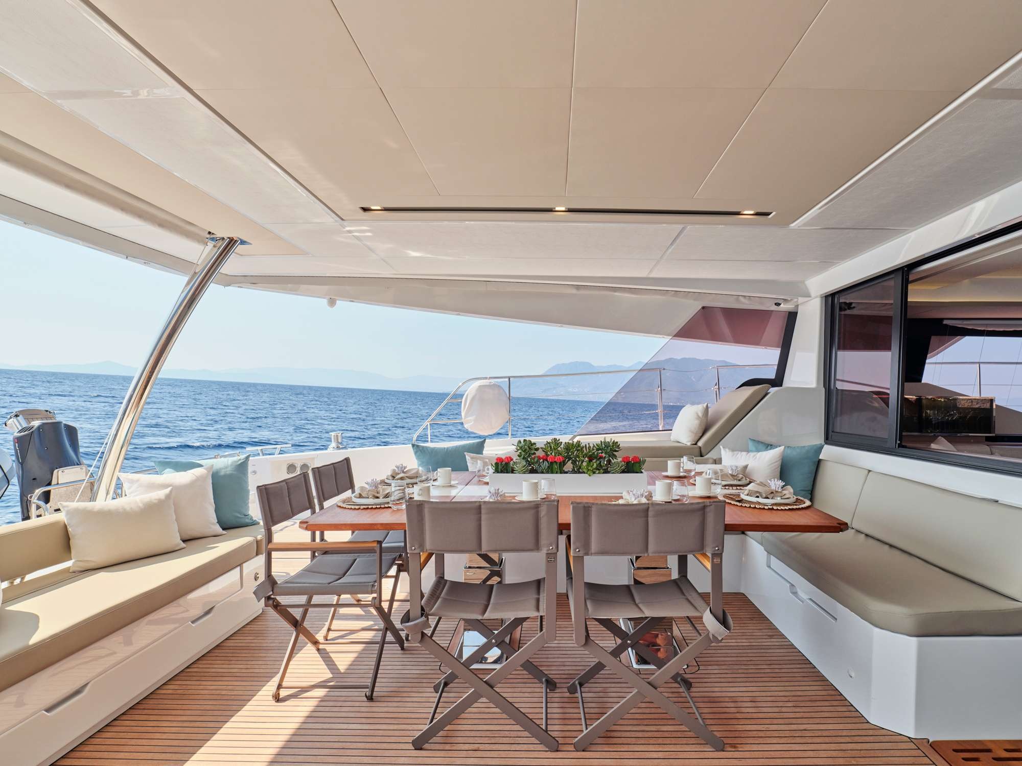 Fountaine Pajot Power Alegria 67 (4 cab) — photo 5