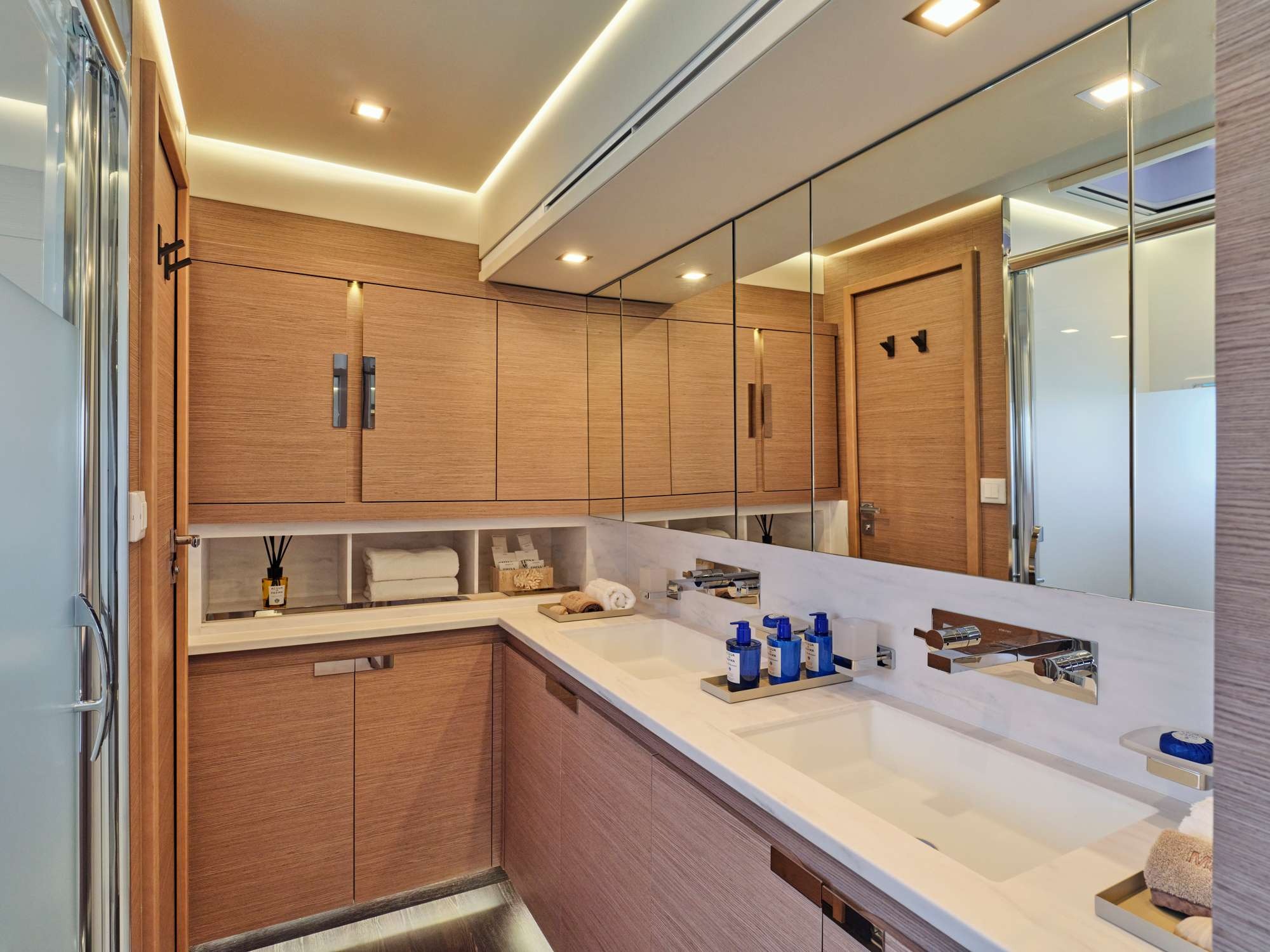 Fountaine Pajot Power Alegria 67 (4 cab) — photo 8