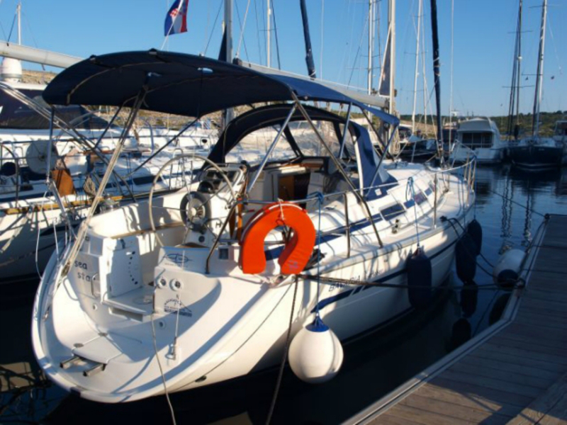 Bavaria 32 — photo 7