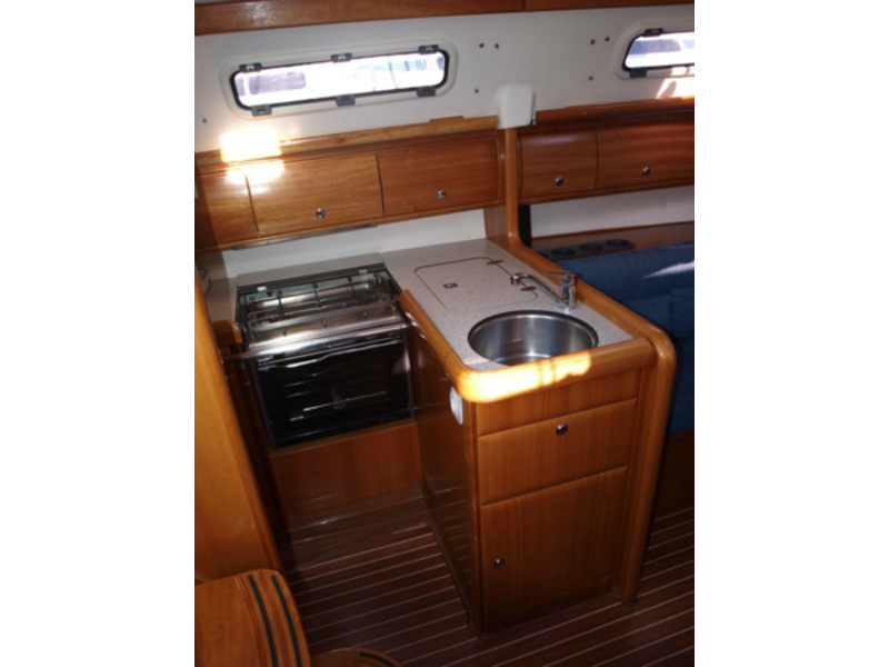 Bavaria 32 — photo 15