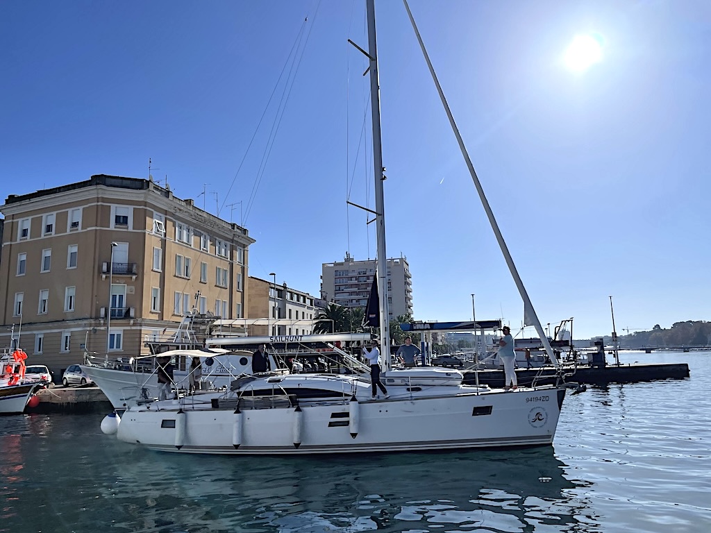 Elan Impression 45 — photo 21