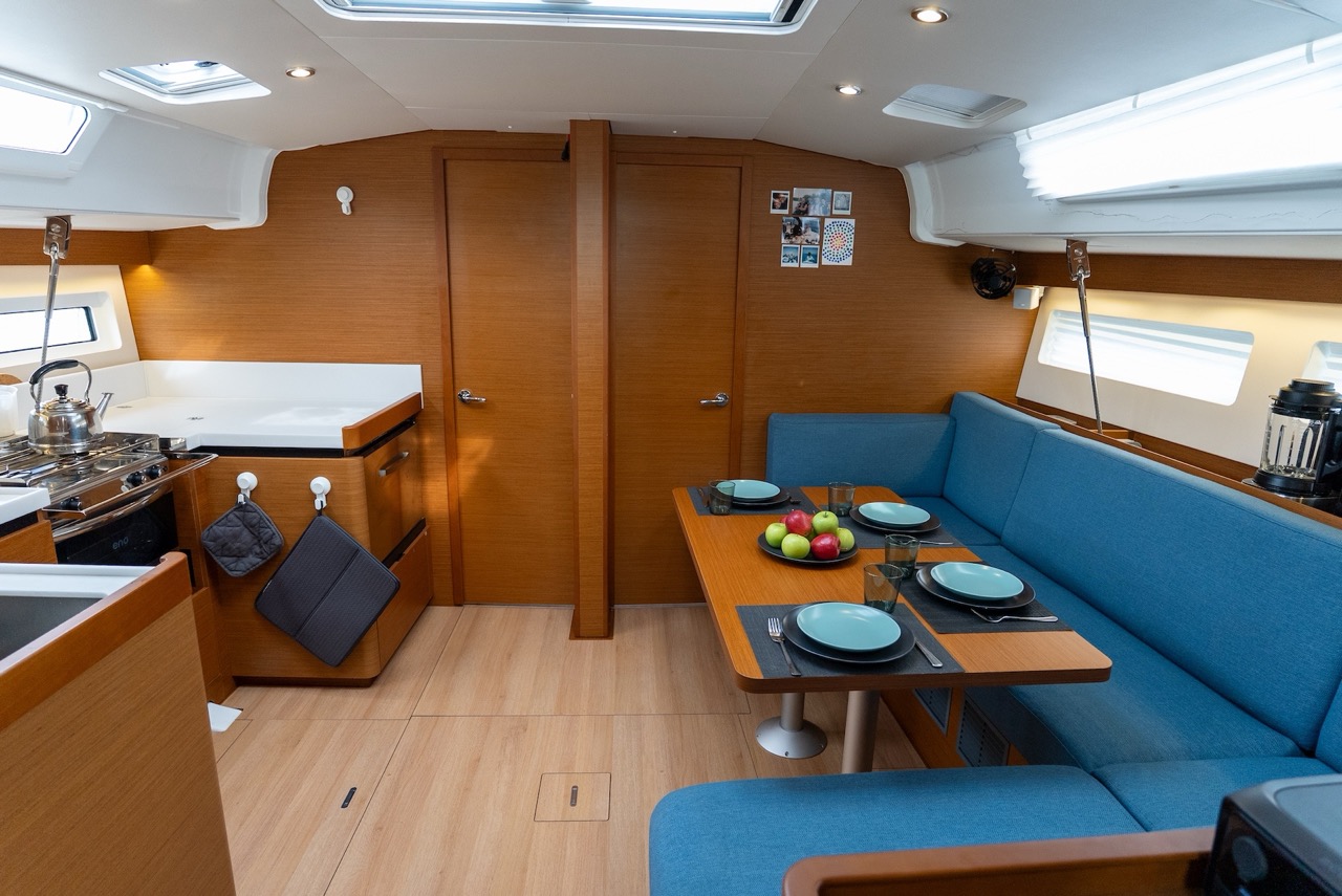 Sun Odyssey 490 — photo 9