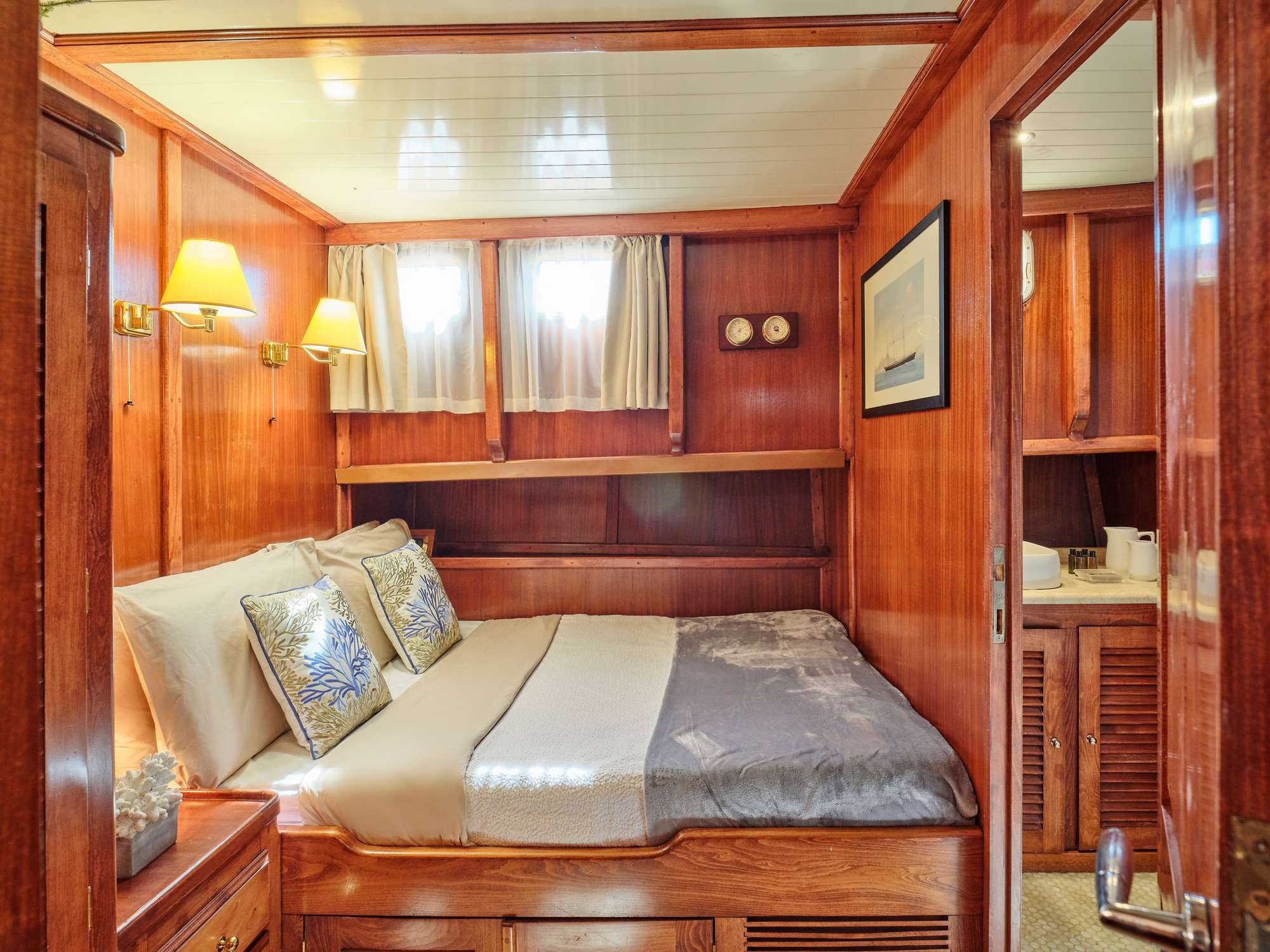 Ege Yat Motor Sailer — photo 6