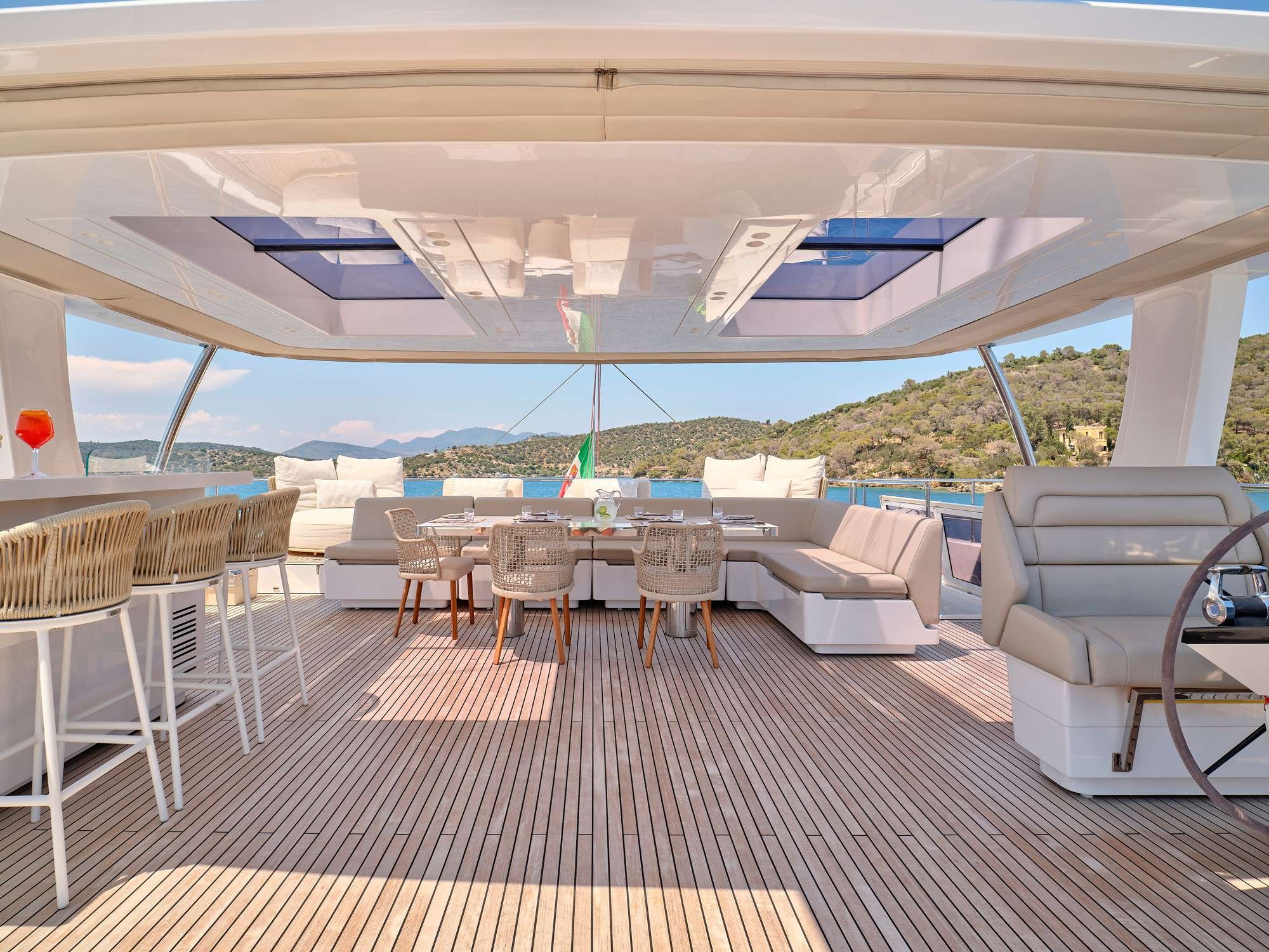 Sunreef 80 (5 cab) — photo 8