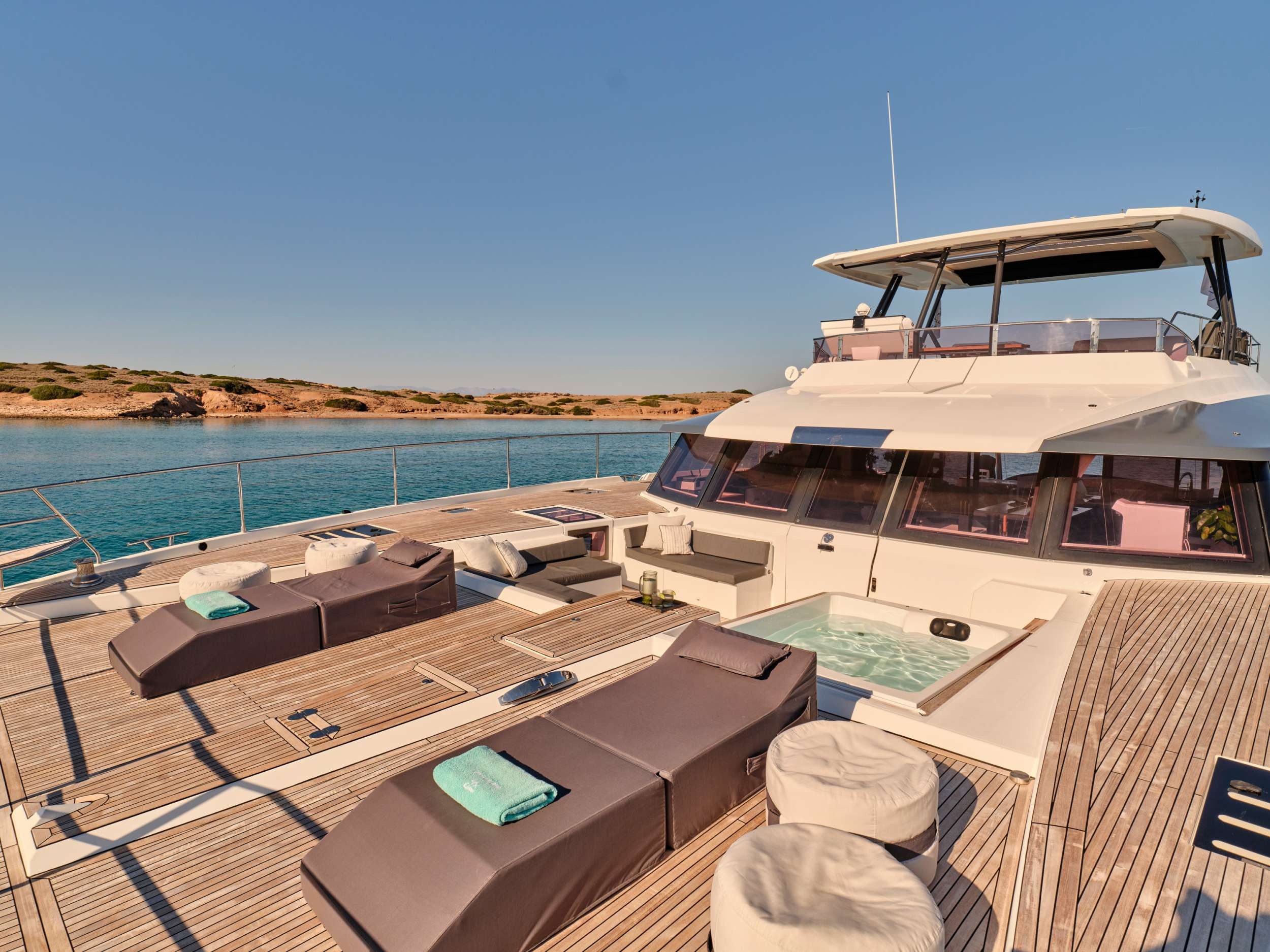 Fountaine Pajot Power Alegria 67 (5 cab) — photo 9