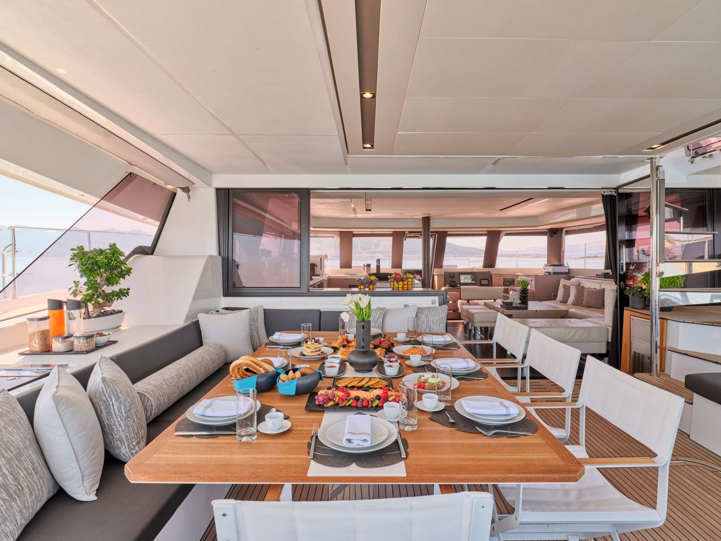 Fountaine Pajot Power Alegria 67 (5 cab) — photo 4