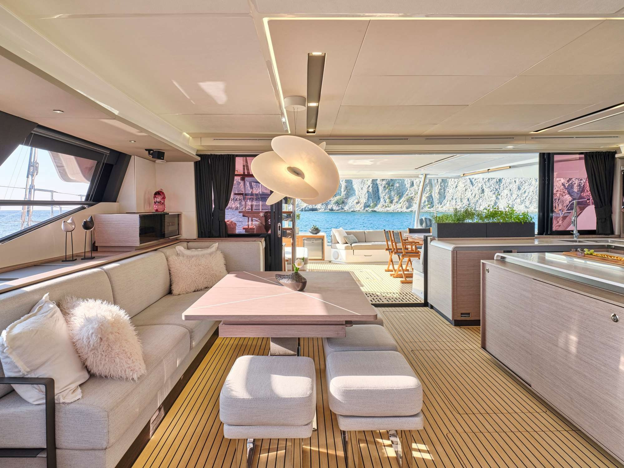 Fountaine Pajot Alegria 67 (4 cab) — photo 7