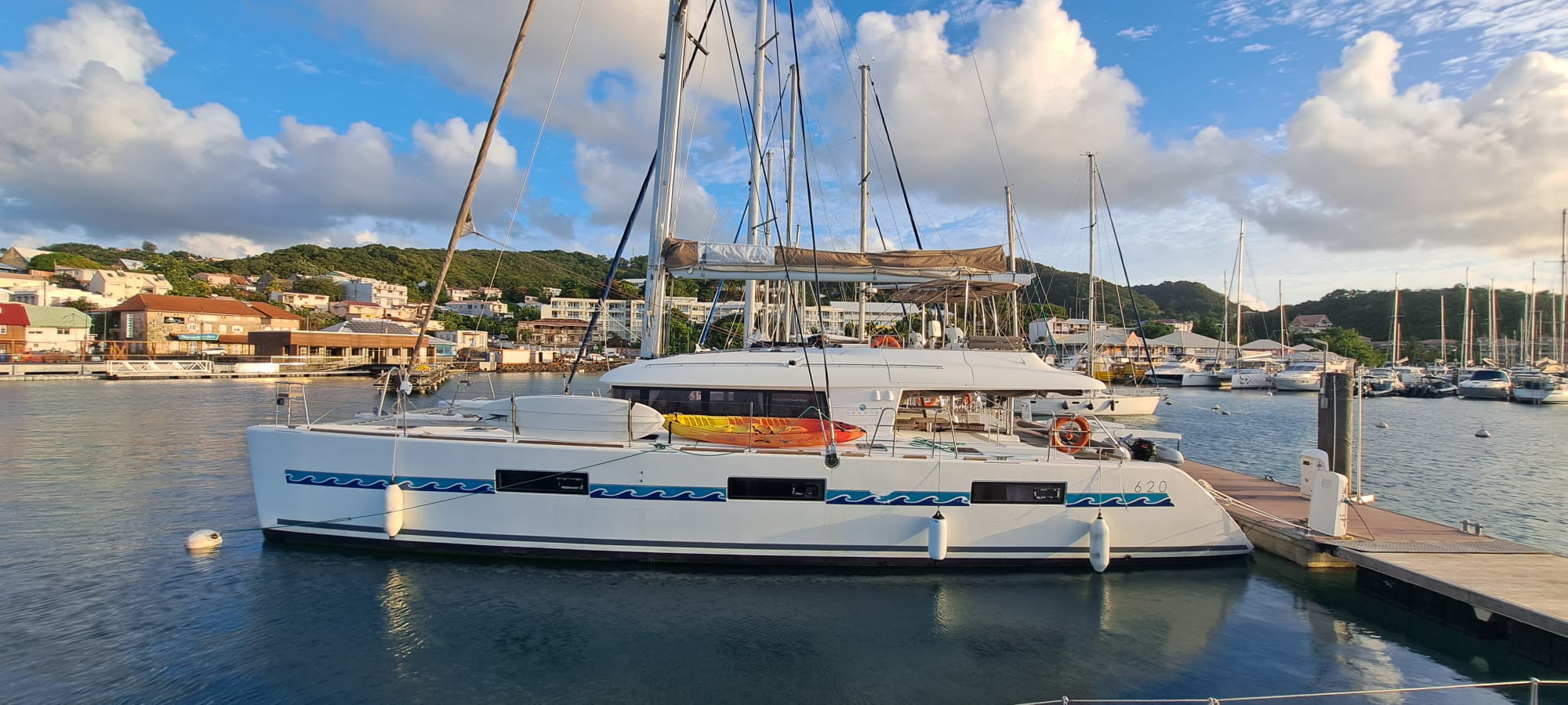 Lagoon 620 — photo 36