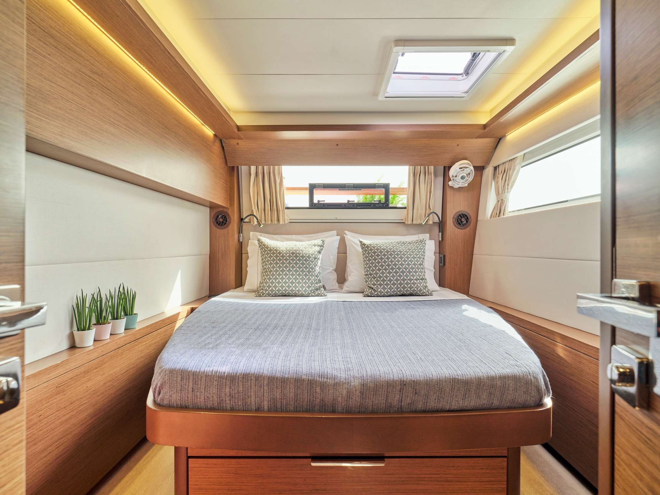Lagoon 50 (5 cab) — photo 8
