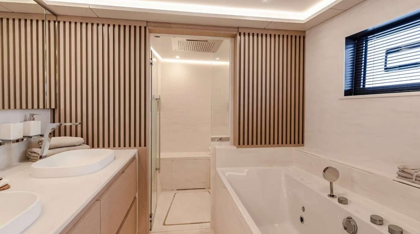 Fountaine Pajot Thira 80 — photo 8