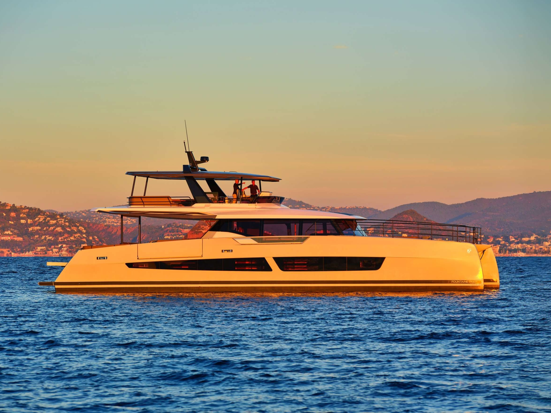 Fountaine Pajot Power 80 (6 cab) — photo 1