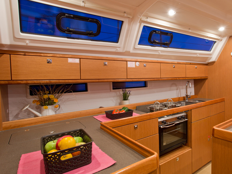 Bavaria 46 Cruiser — photo 13
