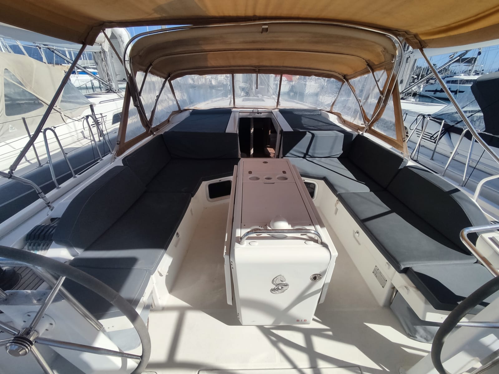 Oceanis 51.1 — photo 22