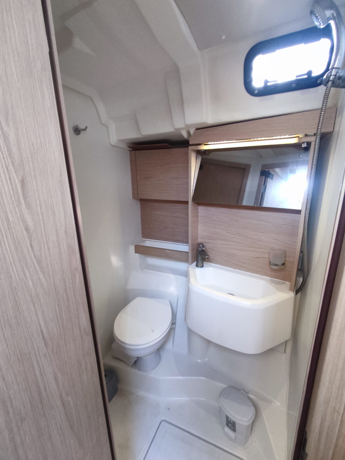 Oceanis 51.1 — photo 14