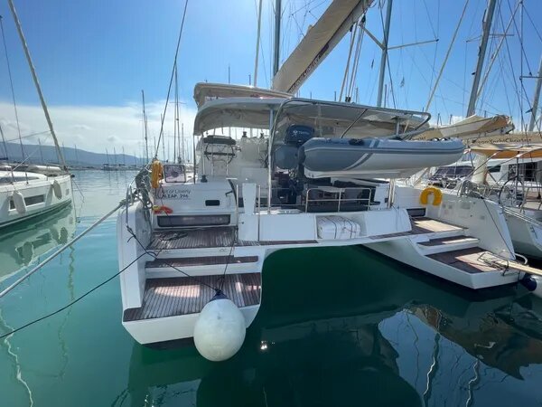 Lagoon 42 — photo 14