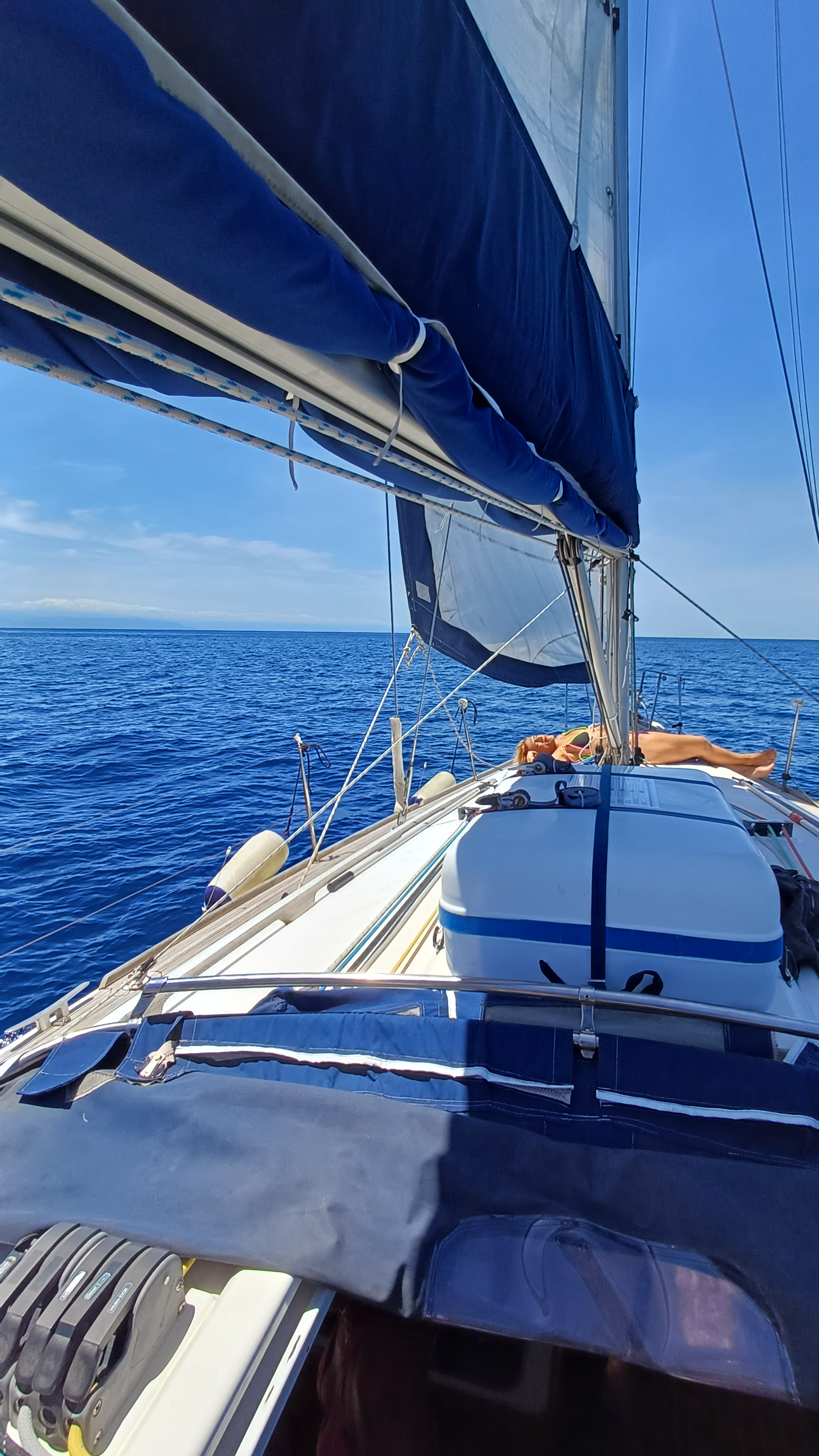 Dufour 40 Performance — photo 11