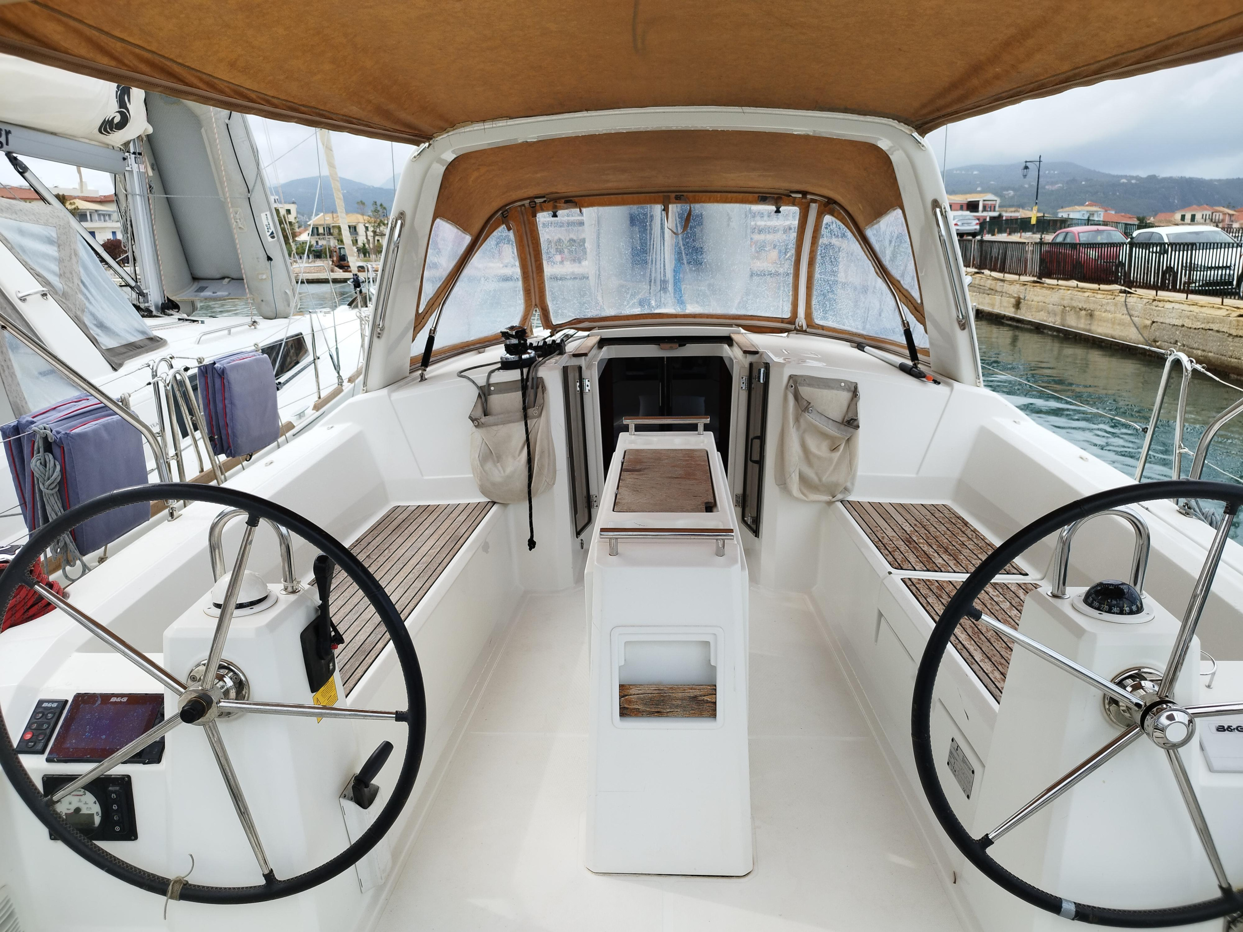 Oceanis 38.1 — photo 13