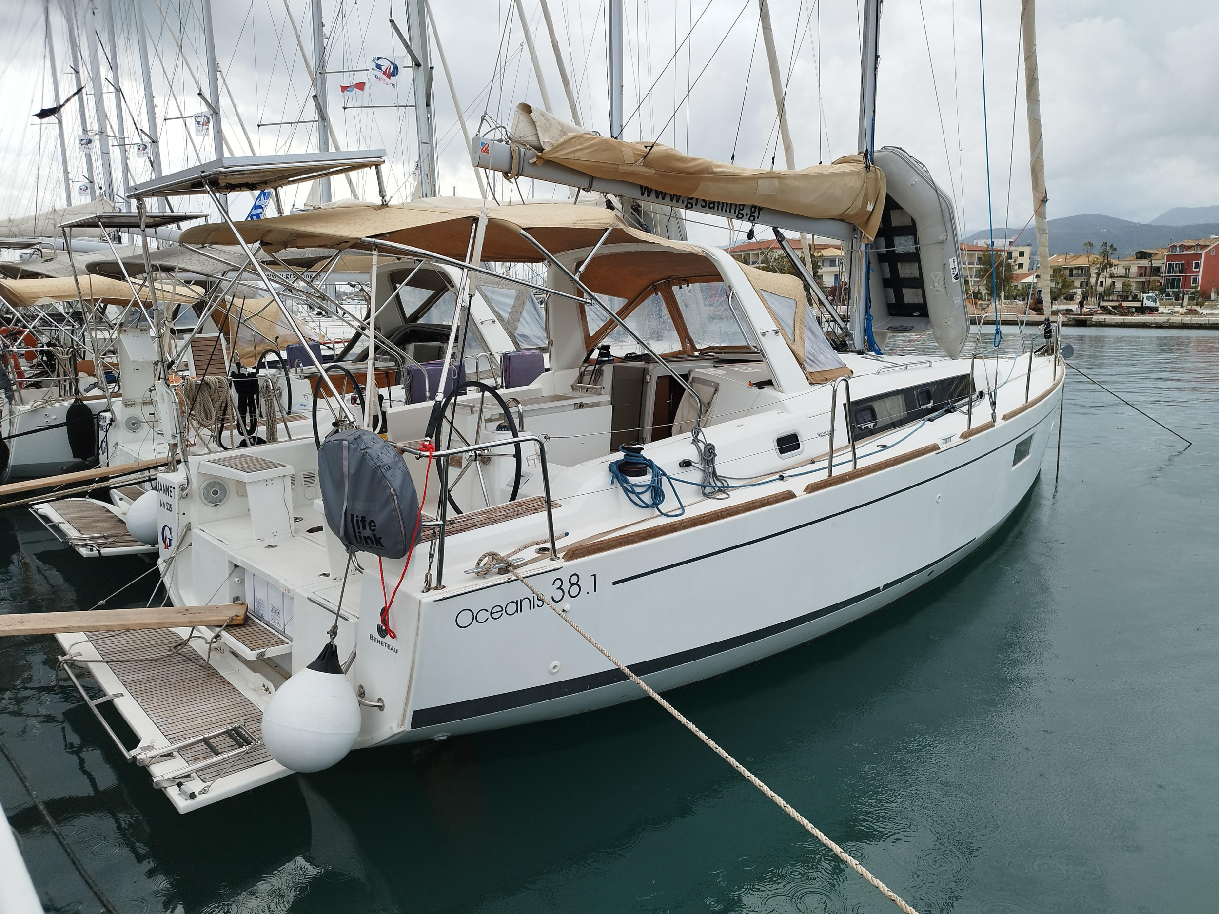 Oceanis 38.1 — photo 6