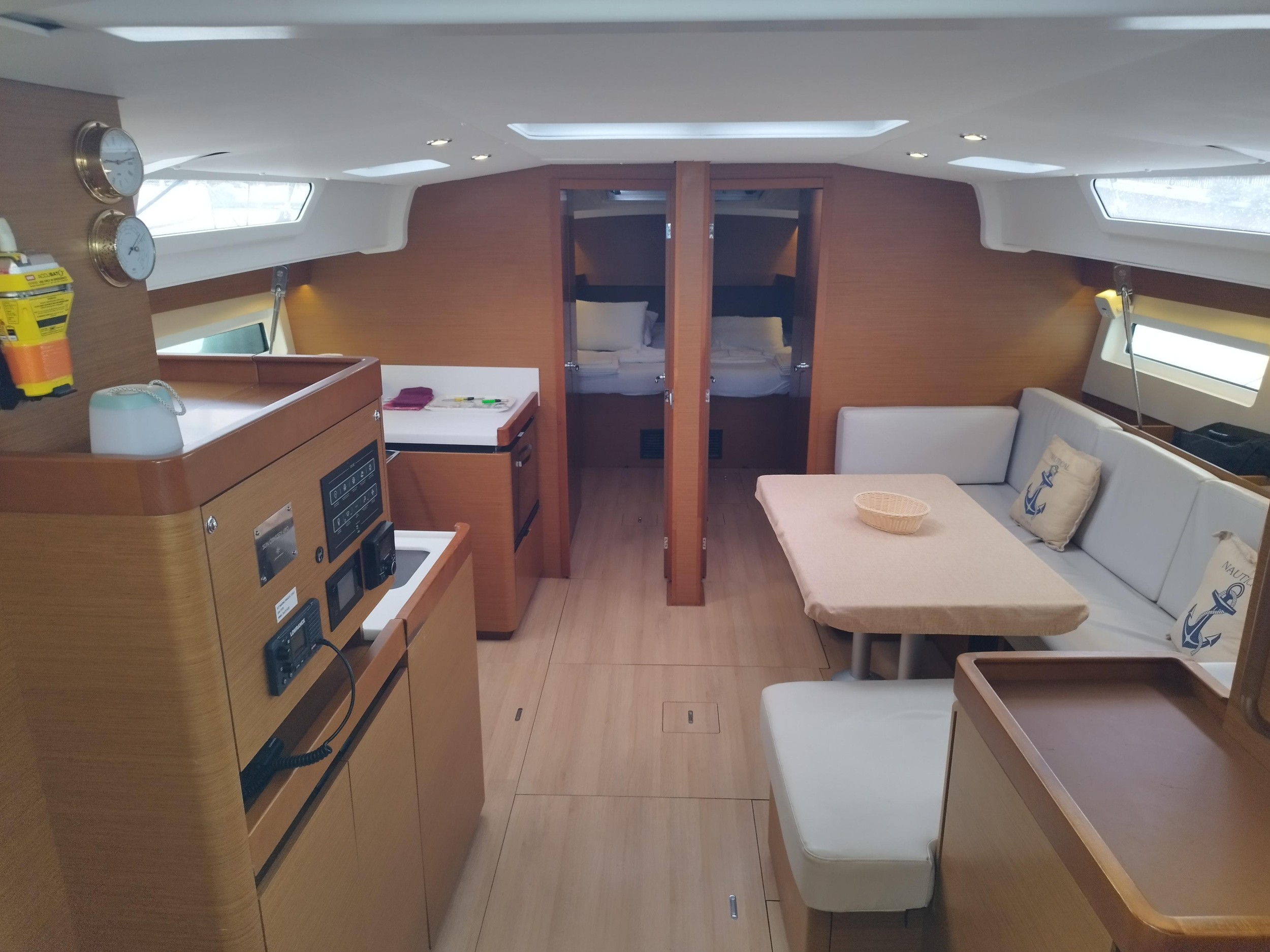 Sun Odyssey 490 — photo 3