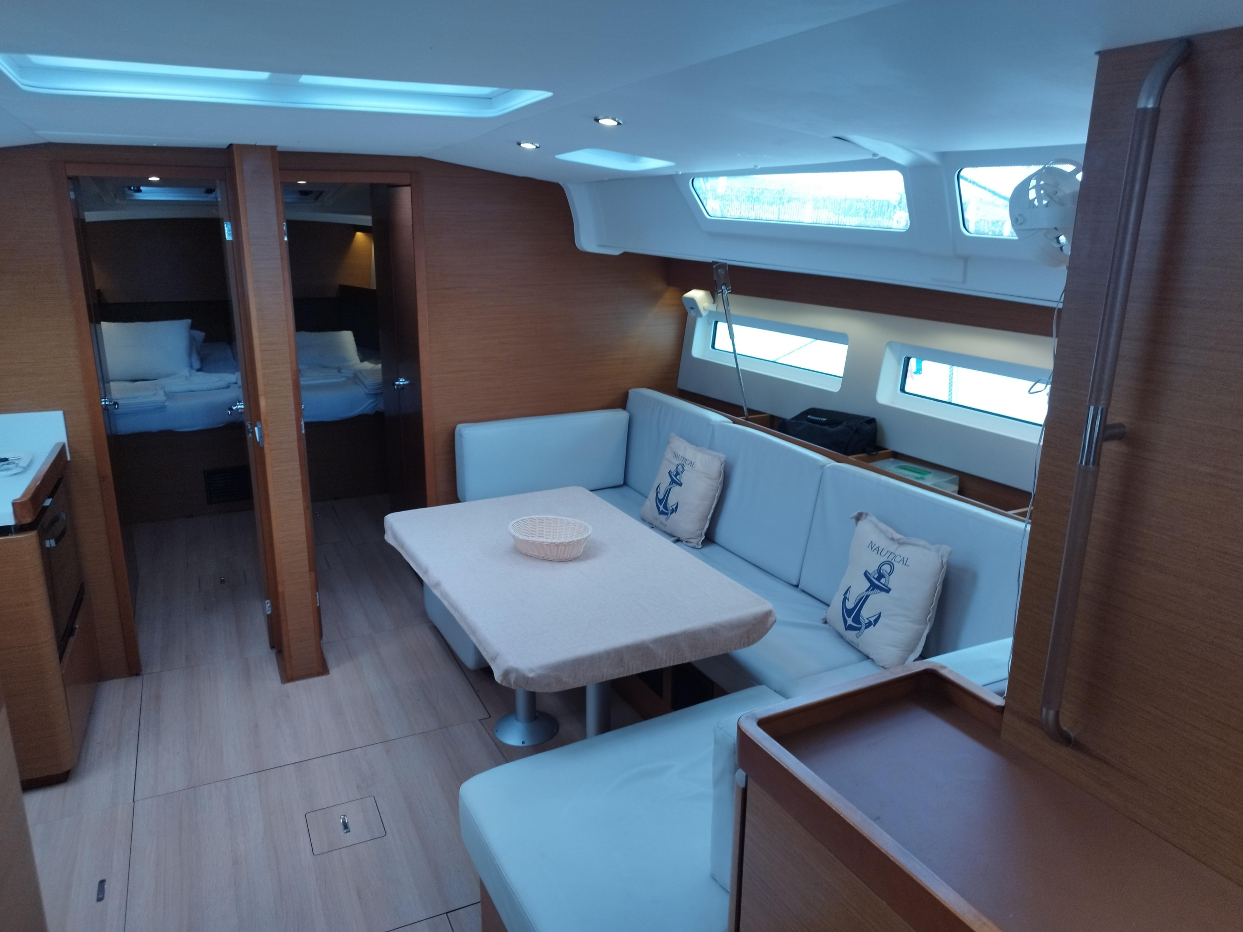 Sun Odyssey 490 — photo 7