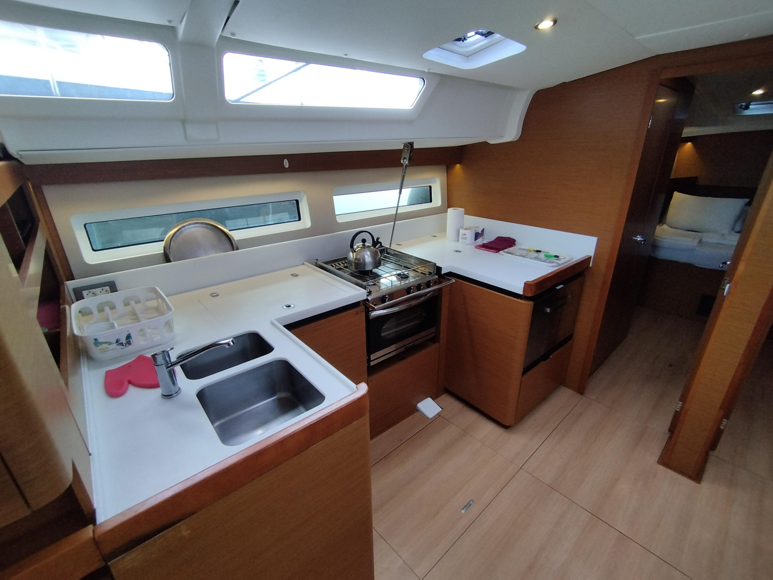 Sun Odyssey 490 — photo 6