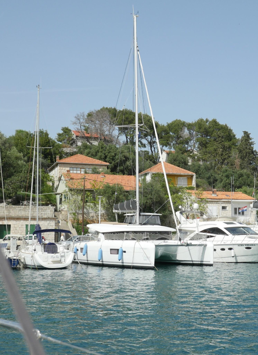 Lagoon 42 — photo 9