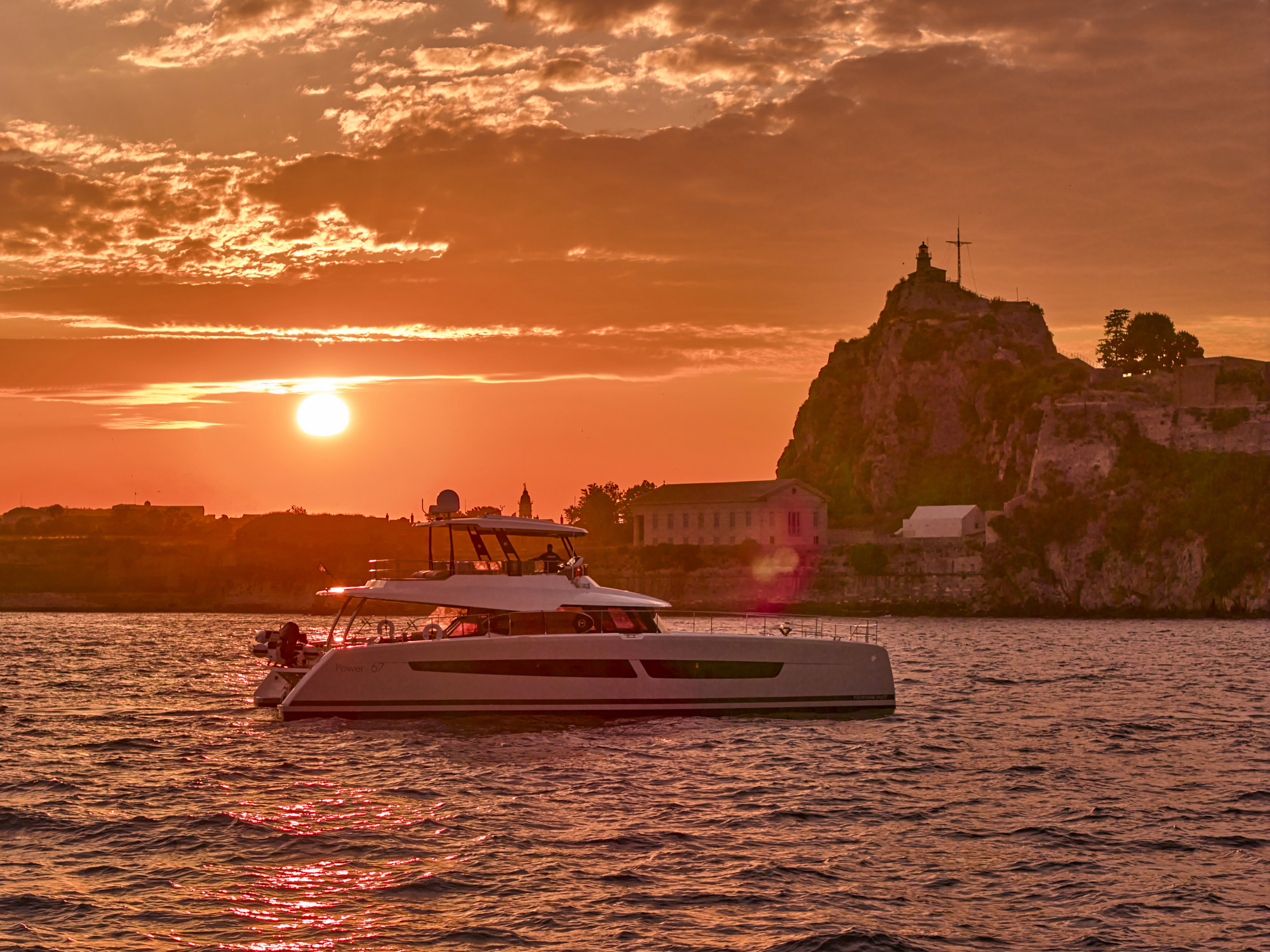 Fountaine Pajot Power Alegria 67 (5 cab) — photo 31