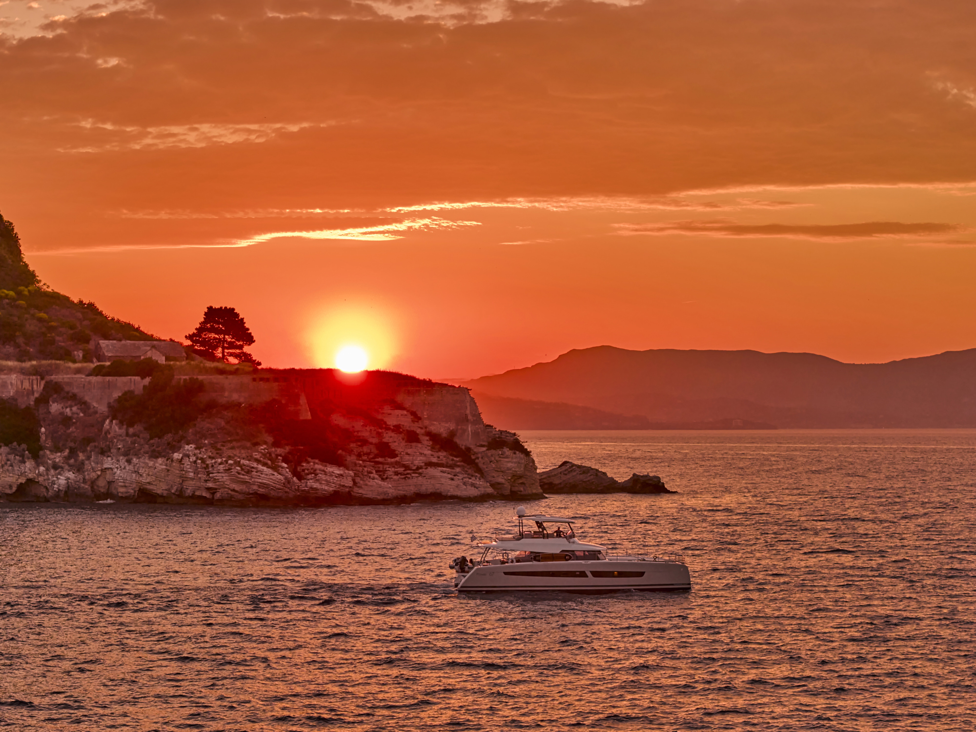 Fountaine Pajot Power Alegria 67 (5 cab) — photo 32