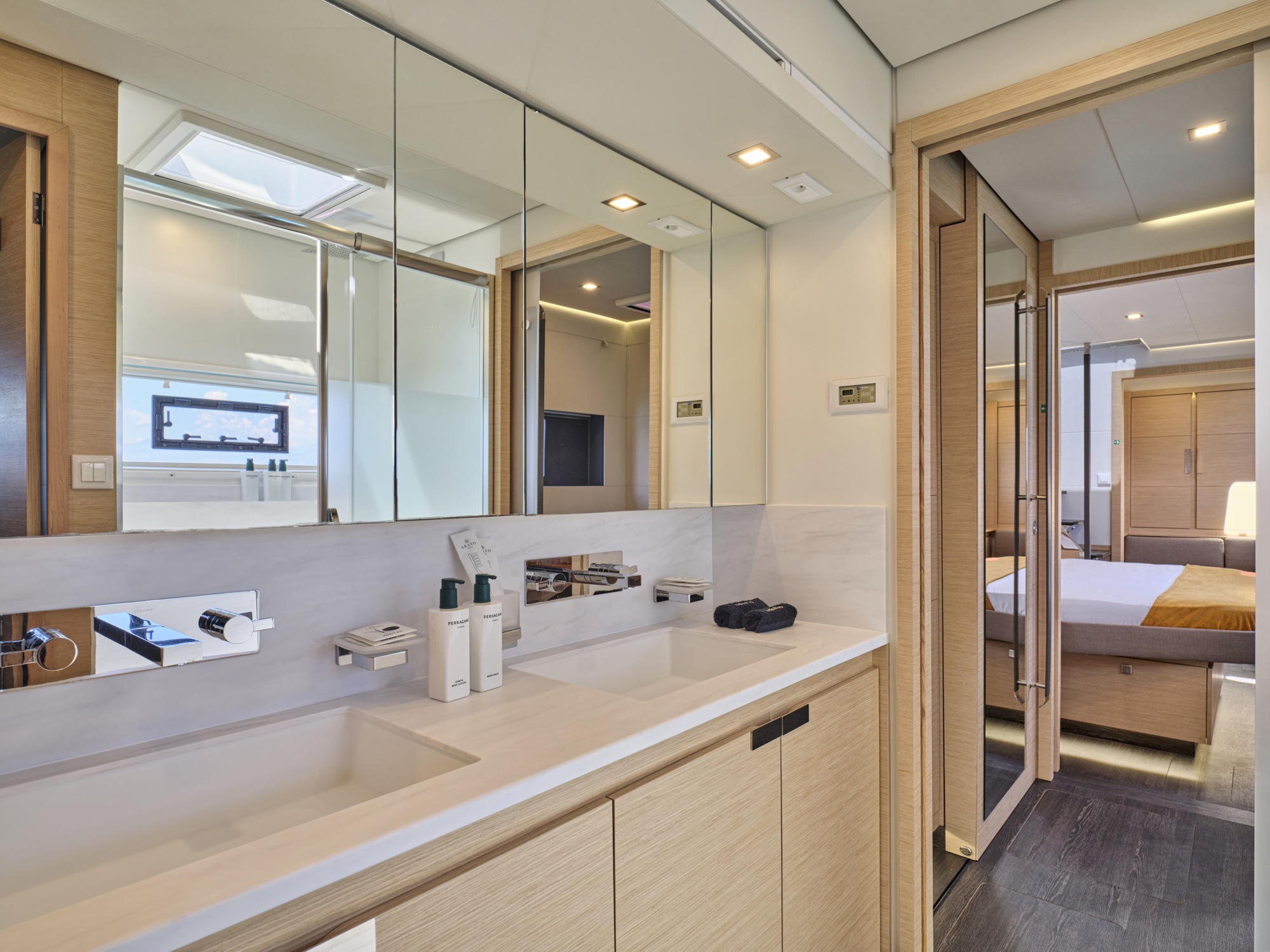 Fountaine Pajot Power Alegria 67 (5 cab) — photo 36