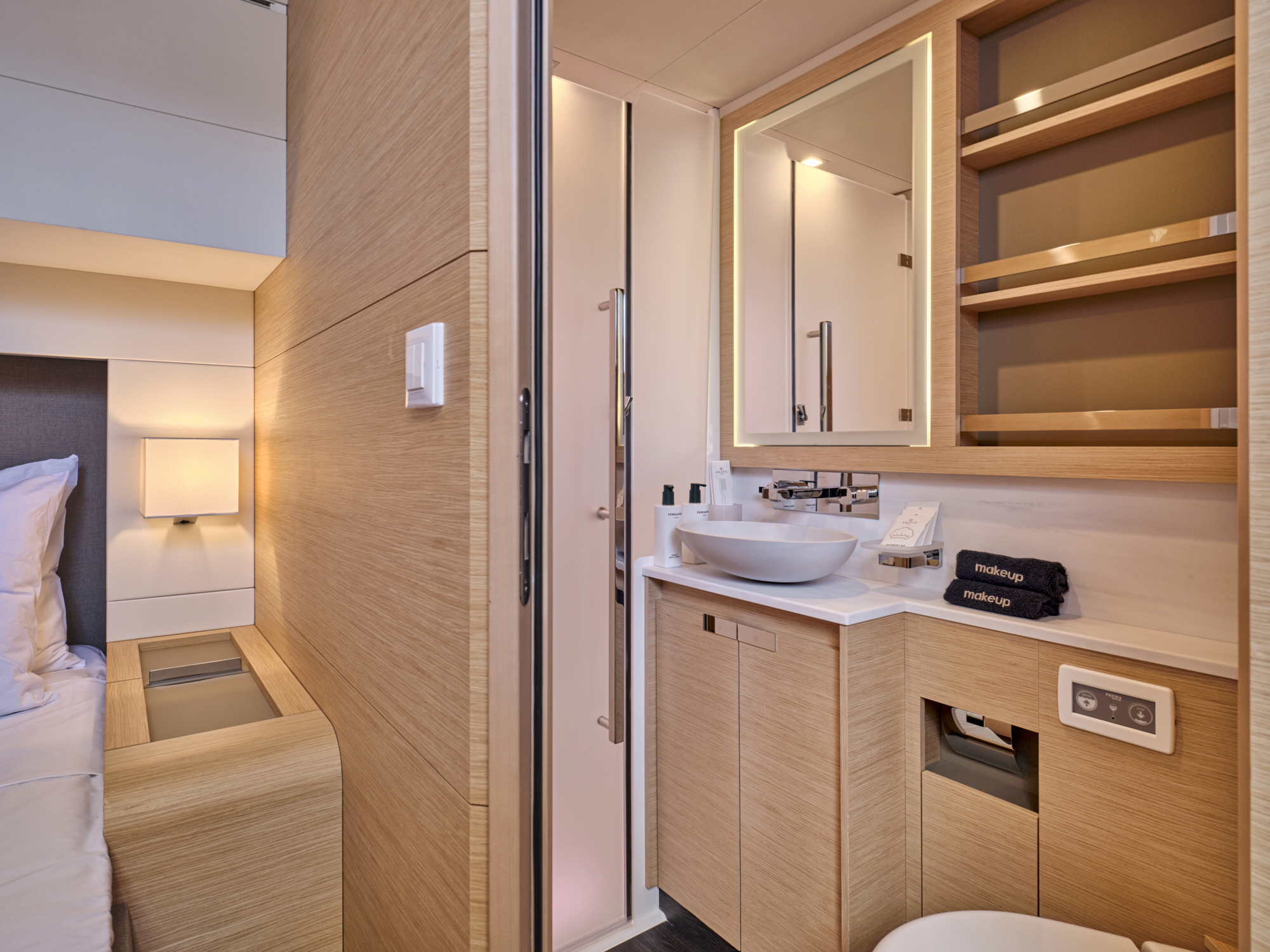 Fountaine Pajot Power Alegria 67 (5 cab) — photo 4