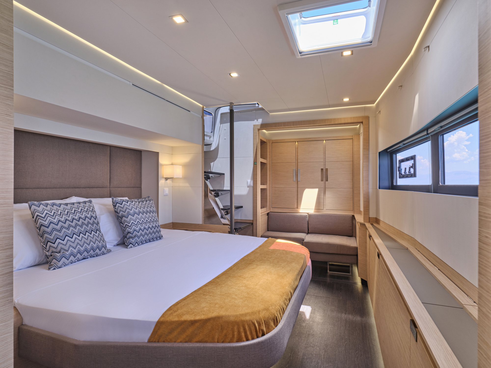 Fountaine Pajot Power Alegria 67 (5 cab) — photo 5