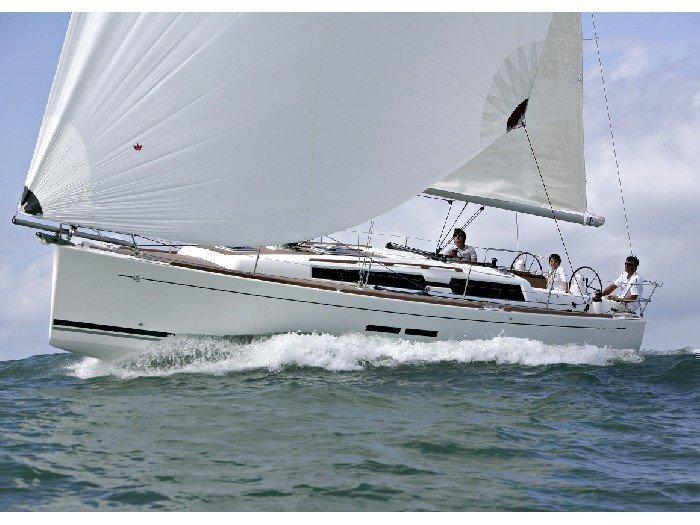 DUFOUR 375 — photo 16