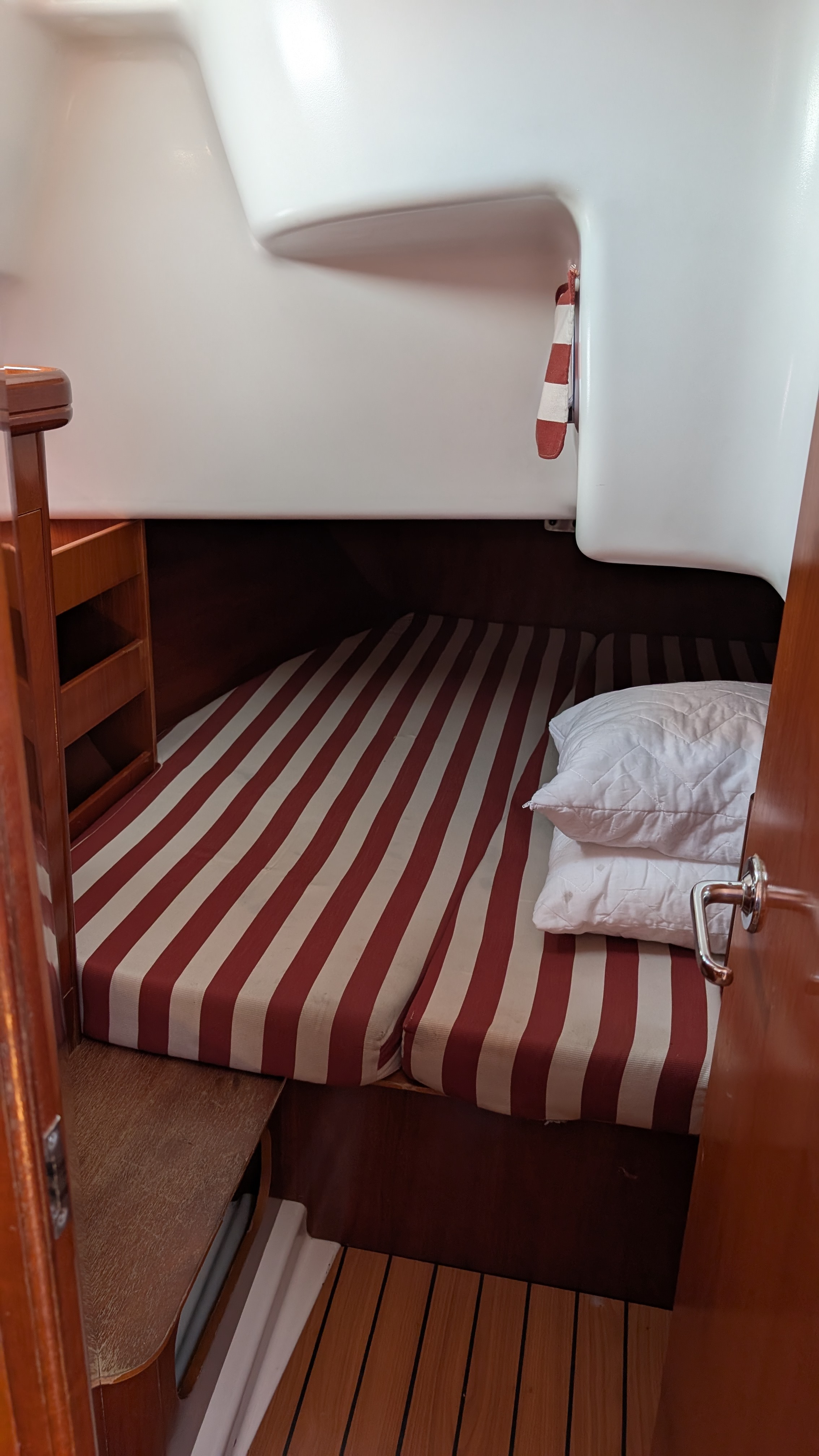 Oceanis Clipper 411 — photo 18