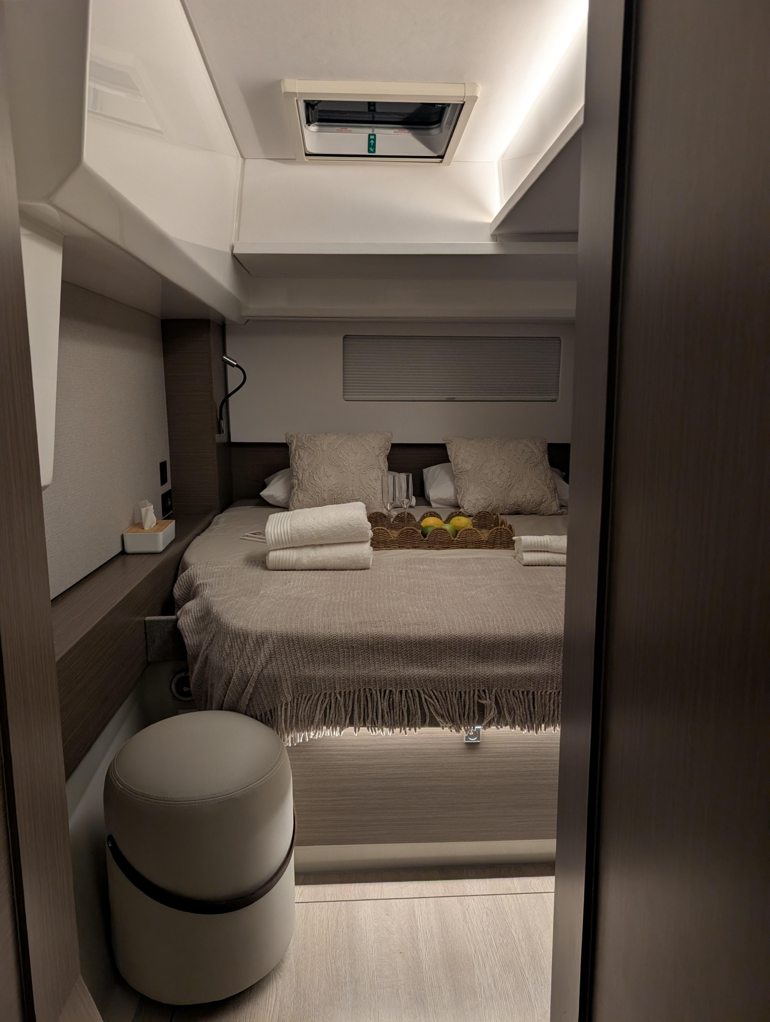 Leopard 46 — photo 11