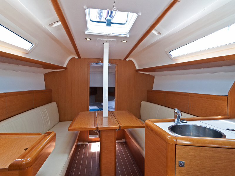 Sun Odyssey 33i — photo 6