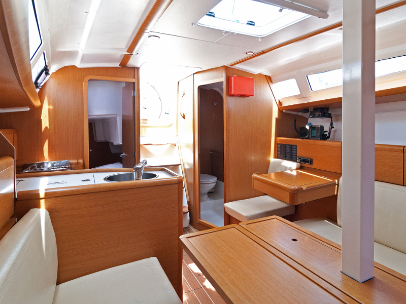 Sun Odyssey 33i — photo 8