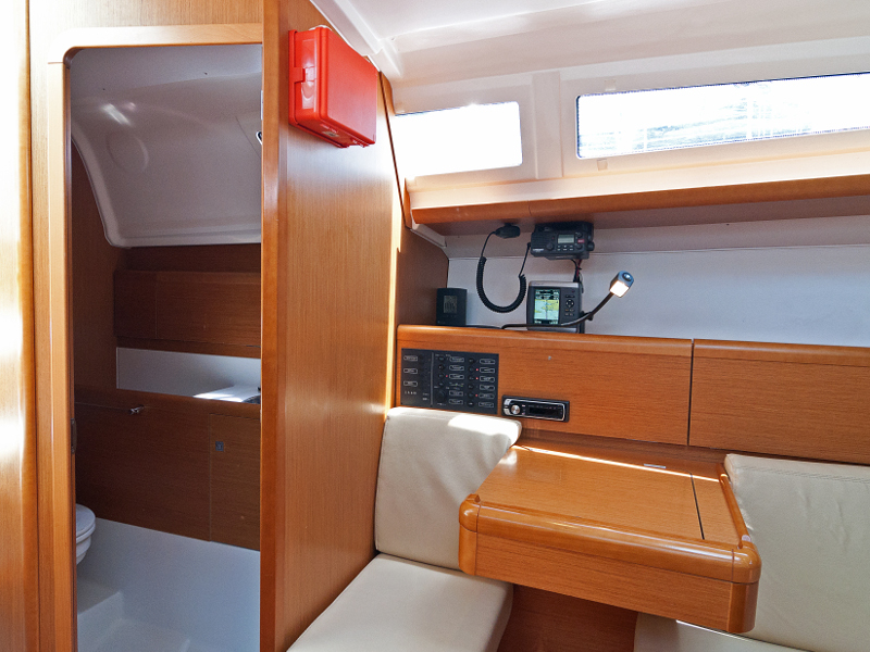 Sun Odyssey 33i — photo 11