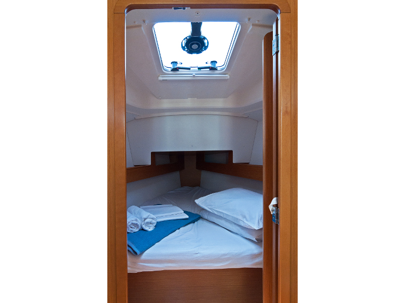 Sun Odyssey 33i — photo 4