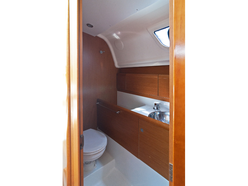 Sun Odyssey 33i — photo 9